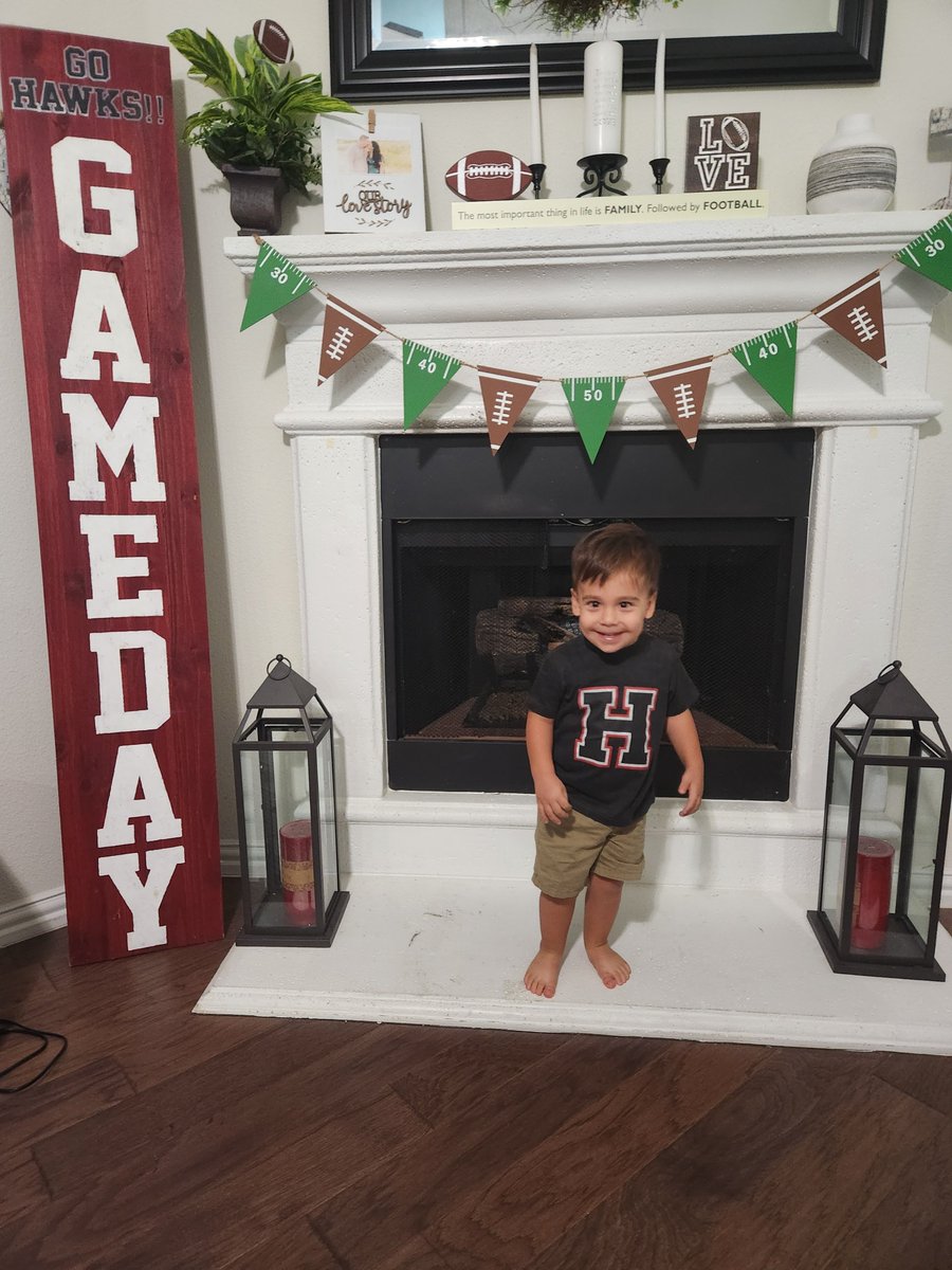 MrsCourtneyWHS's tweet photo. It's GAME DAY!!!! First game of the season and we're pumped to cheer on our Hawks tonight in the stands and see Dadda @CoachRCourtney !!! 
LET'S GO HAWKS!!!! ❤️🏈🖤
@RHHSHawks @ROCOgameday @HeathHawksFb https://t.co/CEAEQHhzT4