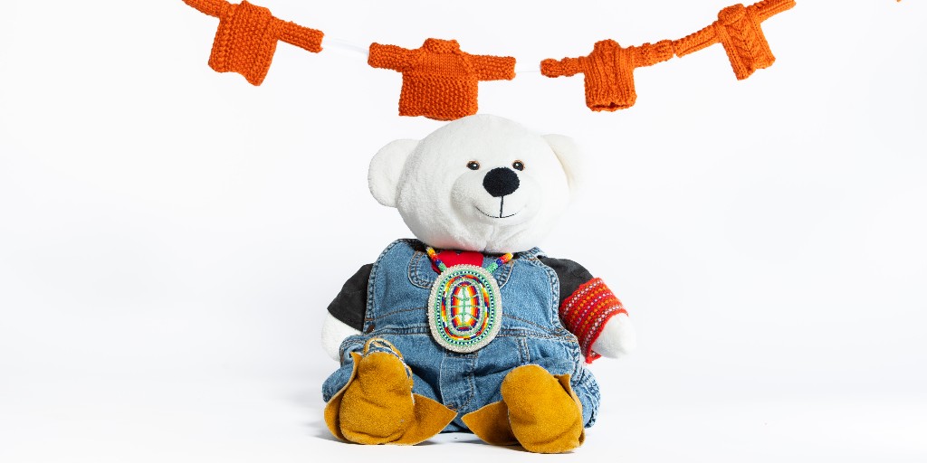 Looking for ideas about how you can honour Orange Shirt Day this September 30th? Check out our website for tips for activities you can do, no matter where you live. 

fncaringsociety.com/orange-shirt-d…