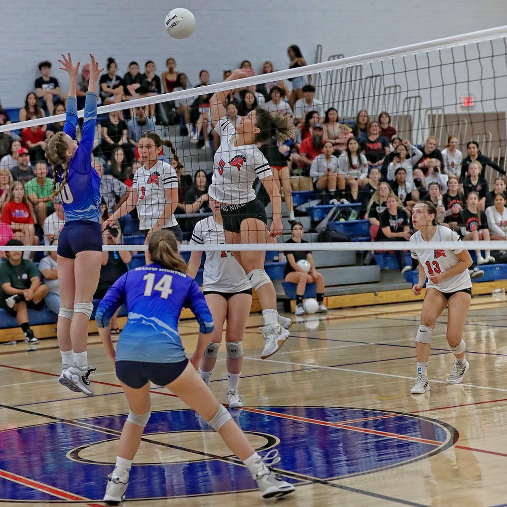 Chapter_NEXT's tweet photo. Season opener  for Shadow Mountain hosting district rival Paradise Valley last night in  front of packed gym. Trojans start the season with a road win. https://t.co/6GwUdmEuEx