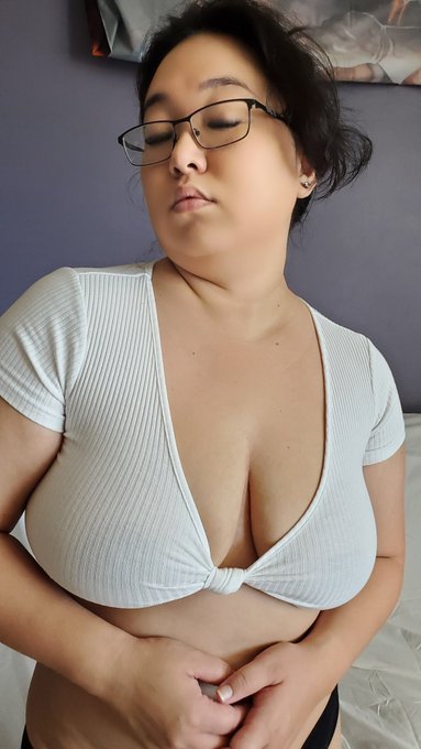 Do I look good with glasses? https://t.co/qOkw8covXh<a href="/tag/cutie"class="tags"><span>#cutie</span></a><a href="/tag/bbc"class="tags"><span>#bbc</span></a><a href="/tag/milf"class="tags"><span>#milf</span></a><a href="/tag/threesome"class="tags"><span>#threesome</span></a><a href="/tag/hotwife"class="tags"><span>#hotwife</span></a><a href="/tag/japanesegirl"class="tags"><span>#japanesegirl</span></a>