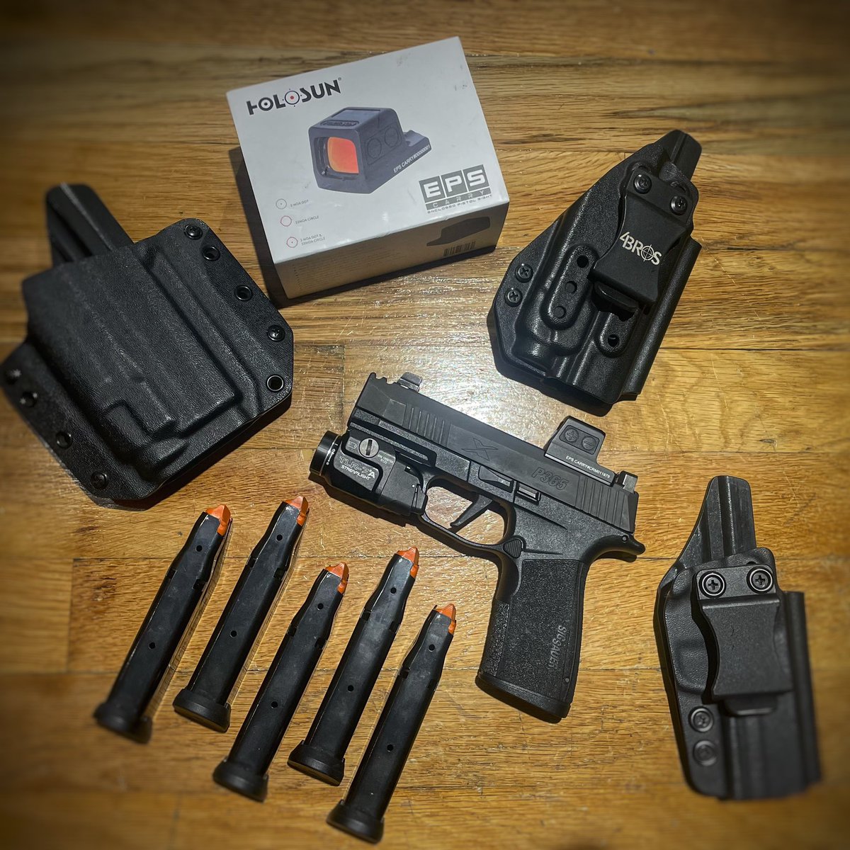 OR_GUN_RANGE's tweet photo. New Arrival Alert! — Used P365 X-Macro — Complete package ready to roll.  Includes: Holosun EPS Carry, Streamlight TLR-7A, Sig Tall Night Sights, 5 Magazines, 3 holsters, 1 magazine holster.  Come on in today and check it out. https://t.co/3UK9HyfQW6
