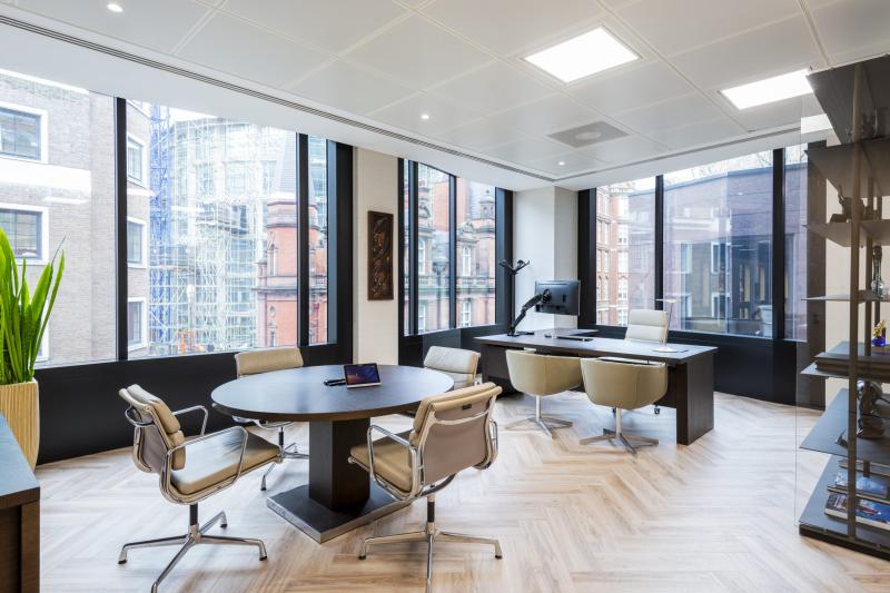 Angola LNG required an office fit out that reflected its prestige and enhanced its London operations. Here's what we accomplished: k2space.co.uk/case-studies/a…

#20yearanniversary #officefitout #officedesign #londonoffices