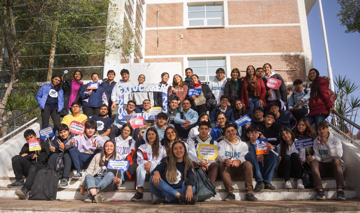 El Dato Unlar:

LA JUP IMPARABLE!

Mientras otros siguen escondidos detrás de sus escritorios o vendiendo humo por las redes, la JUP sigue militando un proyecto de país y poniendo la cara donde pocos pueden, o se atreven.., con los jóvenes, la franja etaria donde MileI arrasó en