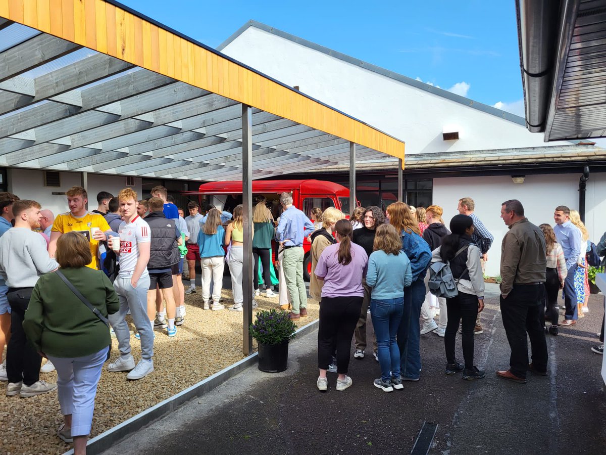 KinsaleComSch's tweet photo. Today our Leaving Cert 2023 students are celebrating their outstanding results. We were delighted to welcome them this morning for a chat &amp; coffee. Best wishes to all in the future. Thank you to the amazing staff for their work with the students over the past 6 years. #proud https://t.co/SxOMvynBFE