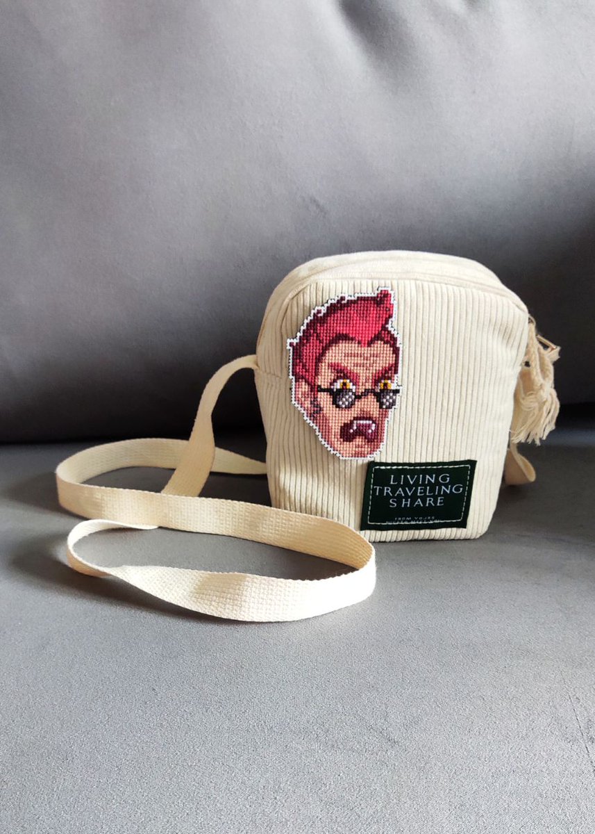 Fuflock's tweet photo. So angry 👺🐍

#GoodOmens #Crowley #embroidery #faverlock https://t.co/62XKV02kEF
