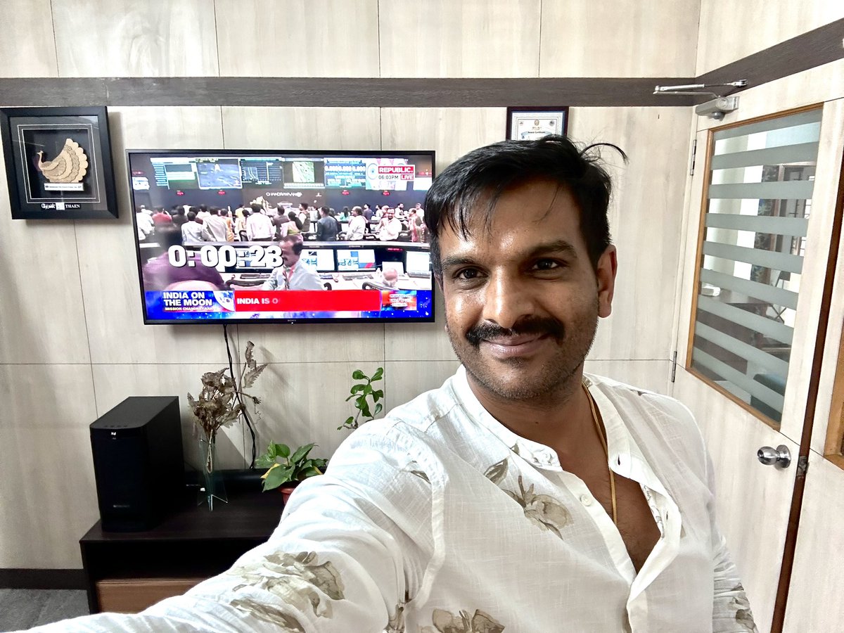 I was so thrilled as if I have achieved India 🇮🇳 kiss’s the moon 🌝 , isn’t it every Indians success… #Chandrayaan3 
India emerges as a powerful Nation…
Congratulations 🥳 team #ISRO #ISRO_OurPride #ISROChandrayaan3 #ISROChief #ISROChandrayaan3