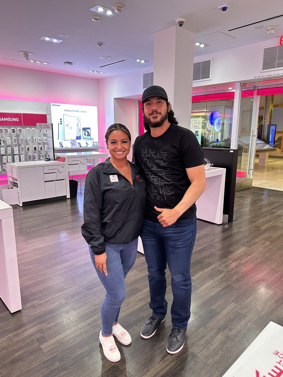 Ashley Macapagal tweet media