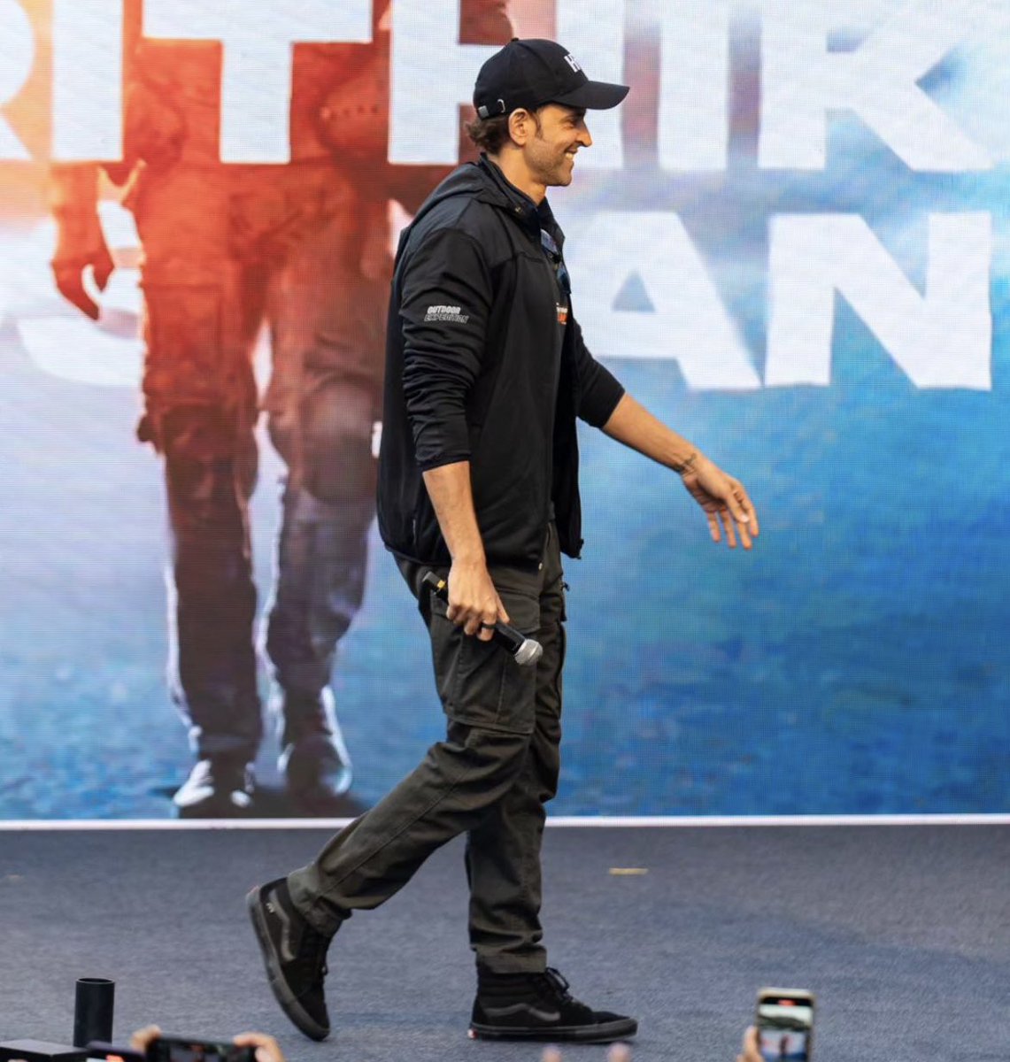 Hrithik Roshan in Bangalore today 

#hrithikroshan #bollywood #cultfit