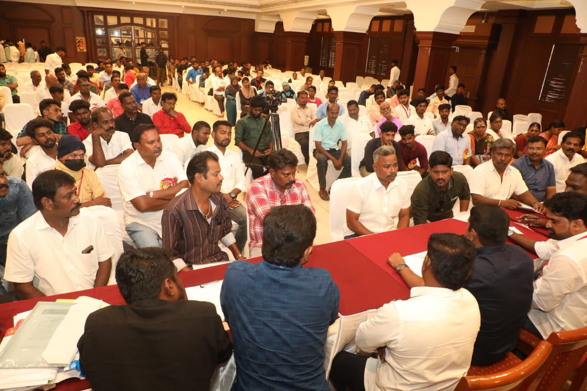 செந்தமிழன் சீமான் tweet media