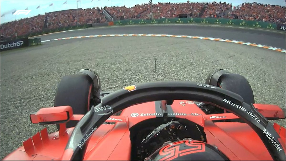 We know your Dad is a <a href="/OfficialWRC/">FIA World Rally Championship</a> champ, but there's no need to show-off <a href="/Carlossainz55/">Carlos Sainz</a> 😅

#DutchGP #F1