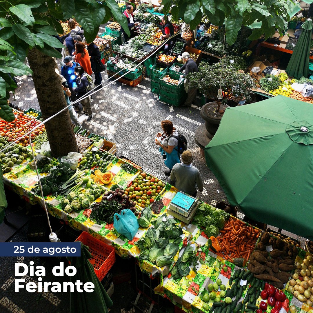Hoje prestamos homenagem a todas as mulheres e homens que acordam bem cedinho para ofertar uma variedade de alimentos frescos, próximos a casa do consumidor final.

#diadofeirante #homenagem #feiralivre #agriculturafamilar #segurancaalimentar #saúde #alimentos #feirante