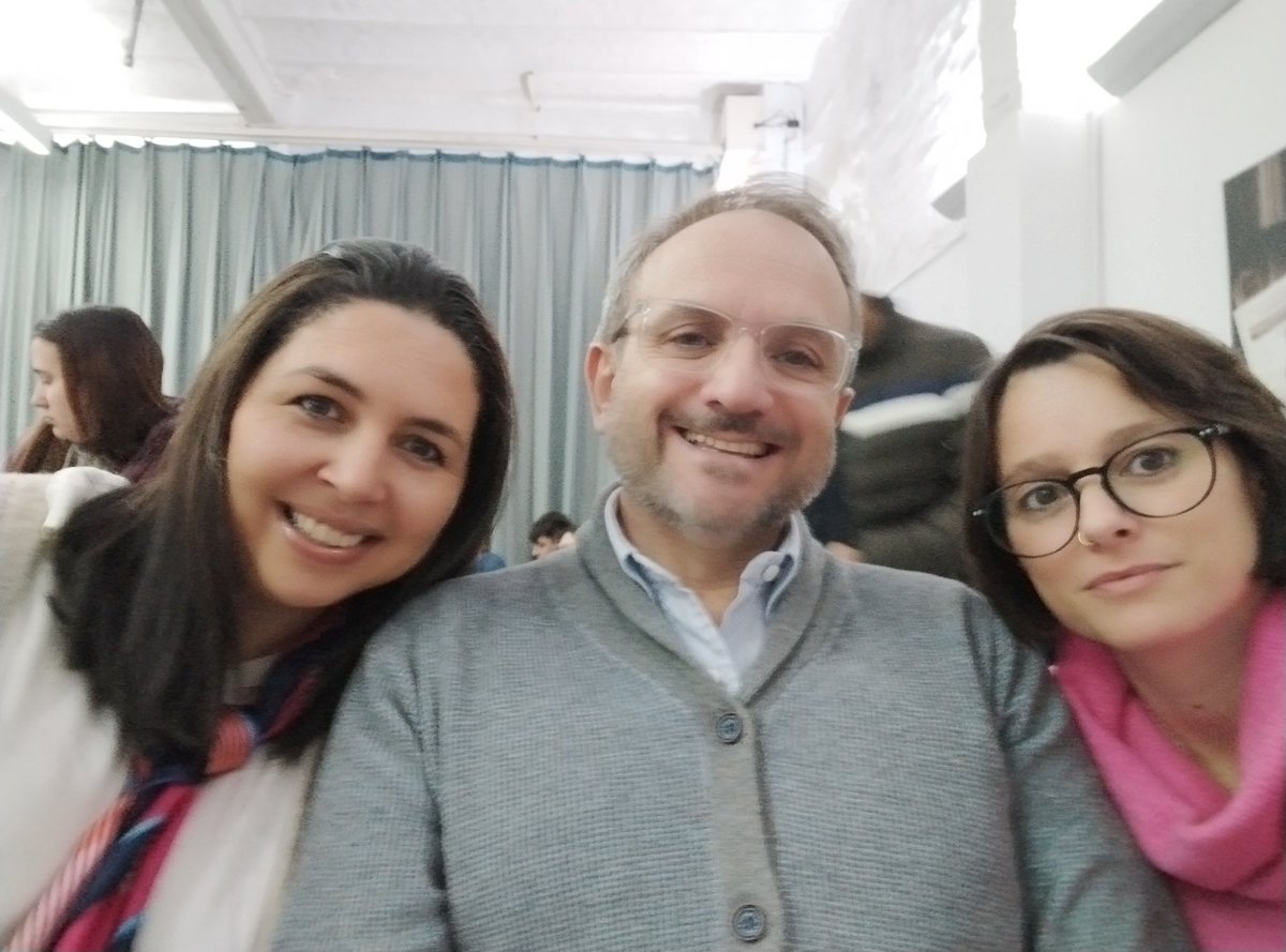 Maria_Bene86's tweet photo. Jornada de Psicología Paliativa y Salud mental en Buenos Aires. Gracias a la comisión de psicología de @AAMYCP , a nuestras colegas y amigas por recibirnos. https://t.co/YmAdroOPAX