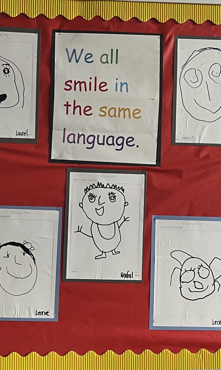 ibroxprimary's tweet image. We all smile in the same language 😁#Selfpotraits #Differentbutunique #EXA ✍🏼