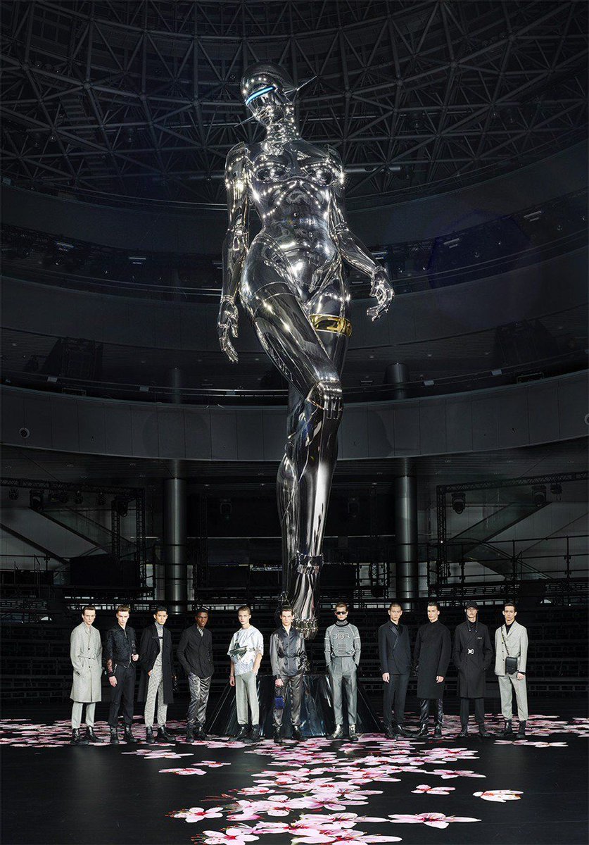 “Complete Masterworks” by Hajime Sorayama [2017]

Visionary in futuristic aesthetics - masterpieces that blur the line between human and machine. With sensual curves and precise robotics.
 Also featured in the Dior 2019 pre-fall collection