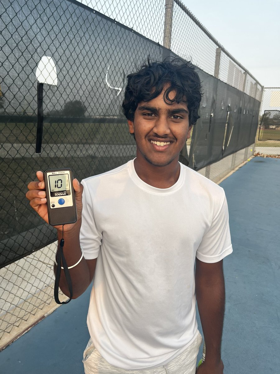 TennisCTJ's tweet photo. First members of the “100 MPH Serve Club” Go Jags! #jaguarpride #HunterLee104mph https://t.co/2bQ0G55uYd