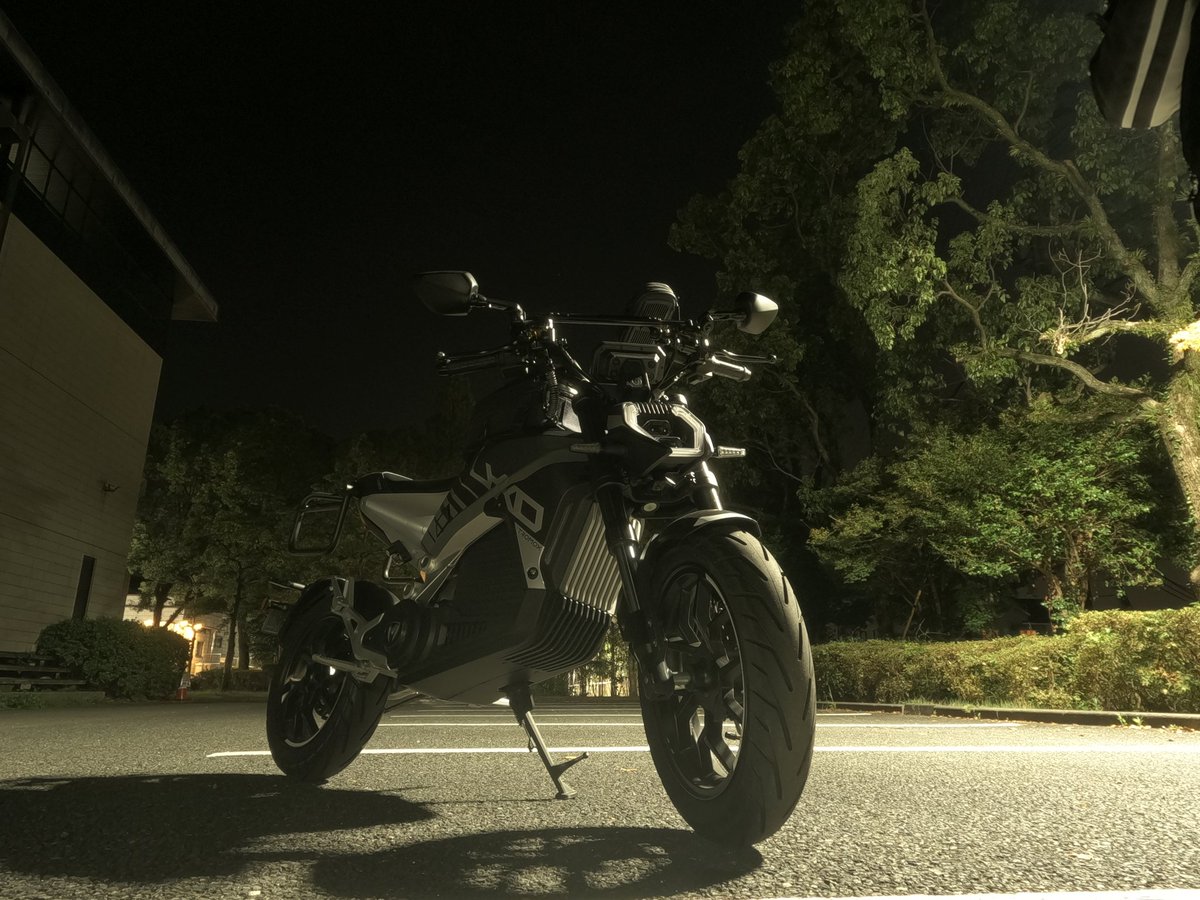ZX25R_MSB_PFSW's tweet photo. 夜間撮影練習中 #XEAM #TROMOX #UkkoS https://t.co/CUroVPIw5g