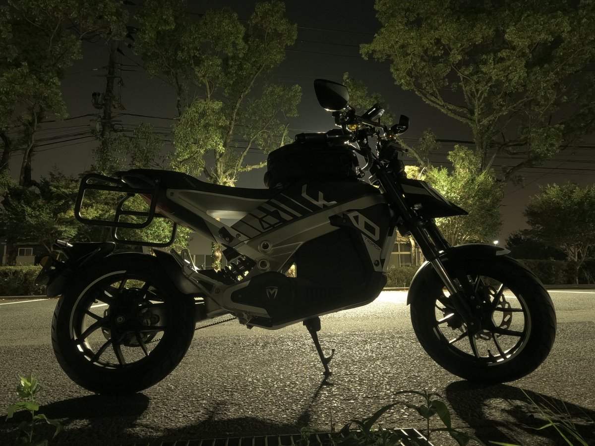 ZX25R_MSB_PFSW's tweet photo. 夜間撮影練習中 #XEAM #TROMOX #UkkoS https://t.co/CUroVPIw5g