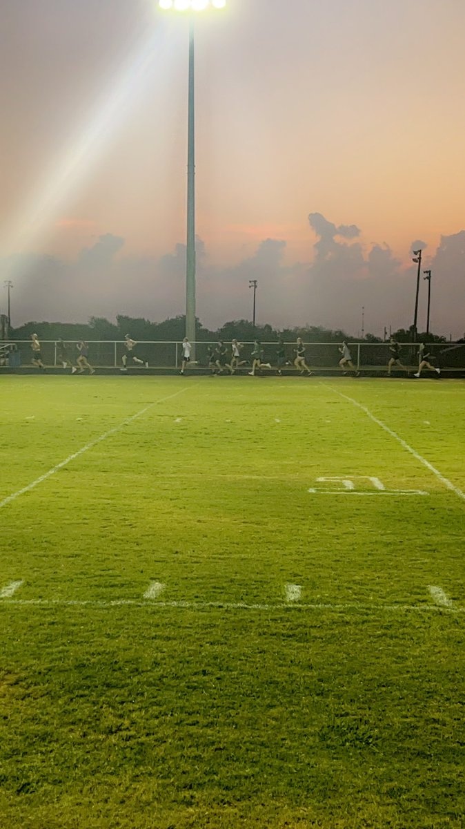 ehalfmann's tweet photo. It was a late night cheering our football team to victory. That didn’t stop Cross Country from their early morning grind. #snakefarm #noexcuses https://t.co/u6hmsO5wWj