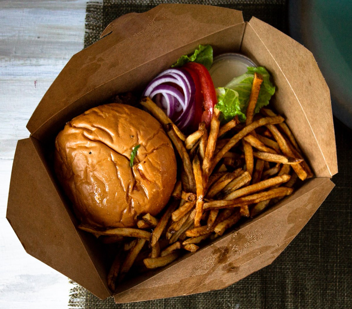LitmusSolutions's tweet photo. Did you know the UK food-to-go market is set to be worth £23.4bn by 2027? Mike Iddon is in the latest Out Of Home Magazine, talking about the role of inflation and the opportunities and challenges for foodservice operators.
https://t.co/CghjEvy7Kt https://t.co/HLmZJeim4D