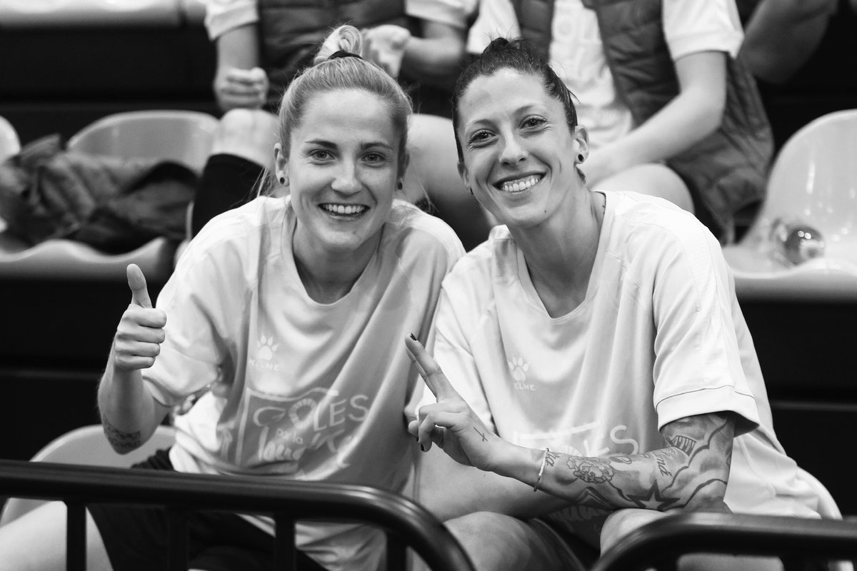 CONTIGO 💜 <a href="/Jennihermoso/">Jenn1 Hermos0</a>