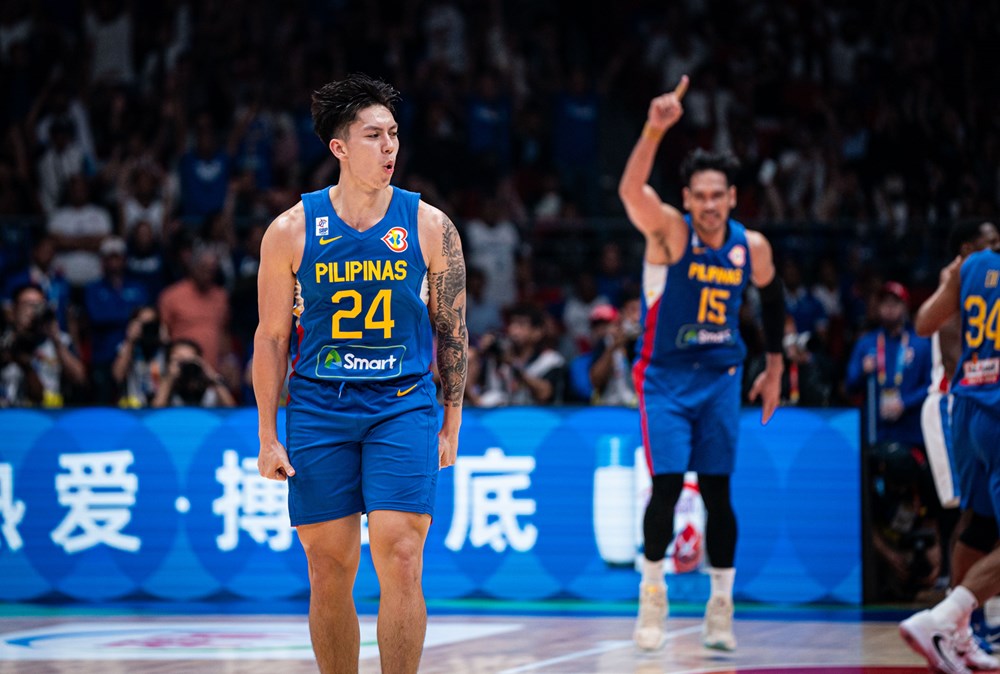 June Mar x Dwight, international superstars 💪 

📷 FIBA

#FIBAWC x #WinForPilipinas