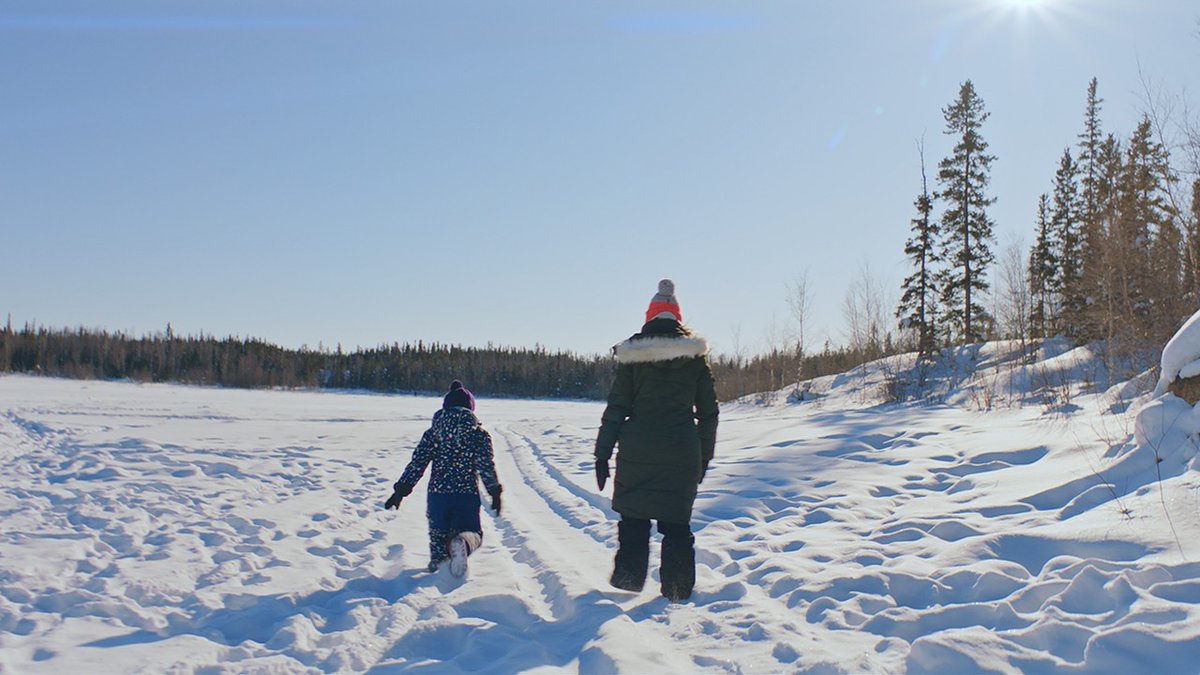 thenfb's tweet image. 🌈 Public Service #PrideWeek Selection: Sheona McDonald’s short #documentary INTO LIGHT tenderly explores the dynamic between a mother and her young #trans child as they navigate gender identity together → bit.ly/IntoLightDoc @PSPrideNetwork #PSPW2023 #Pride