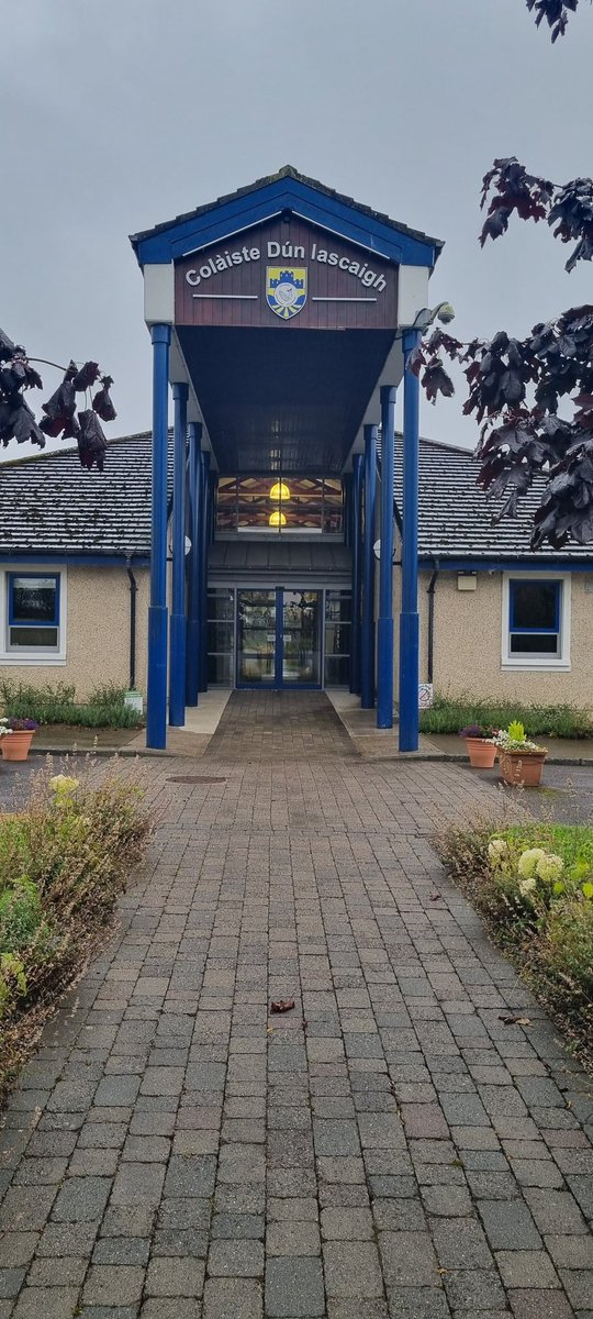 dulchaointigh's tweet photo. After a difficult summer, so nice to be back into the routine of things again amongst staff and friends!  Superb results for our wonderful students once again @ColDunIascaigh the perfect tonic today! #cdiabú #LC23 go enjoy the fruits of your hard work! So proud! @TipperaryETB https://t.co/93hRyME3pj