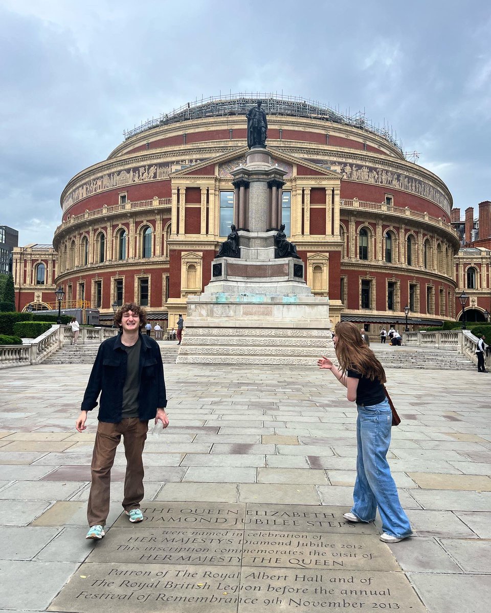 daisyveacock's tweet image. so beyond excited to say I’M PLAYING THE ROYAL ALBERT HALL IN NOVEMBER OMGGGG !!! back with @JoolsBand i’m so beyond excited ❤️