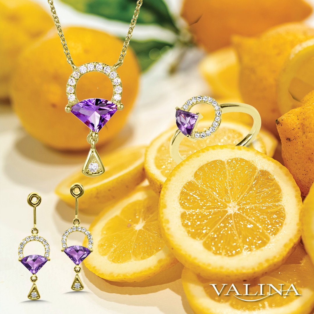 💜 Our exquisite gemstone collection features an enchanting stunning amethyst set, accented in diamonds, and crafted in luxurious yellow gold 💛

ecs.page.link/BTfHk

#Valina #jewelryofinstagram #jewelryoftheday #gemstonenecklace #gemstonependant #gemstonependants