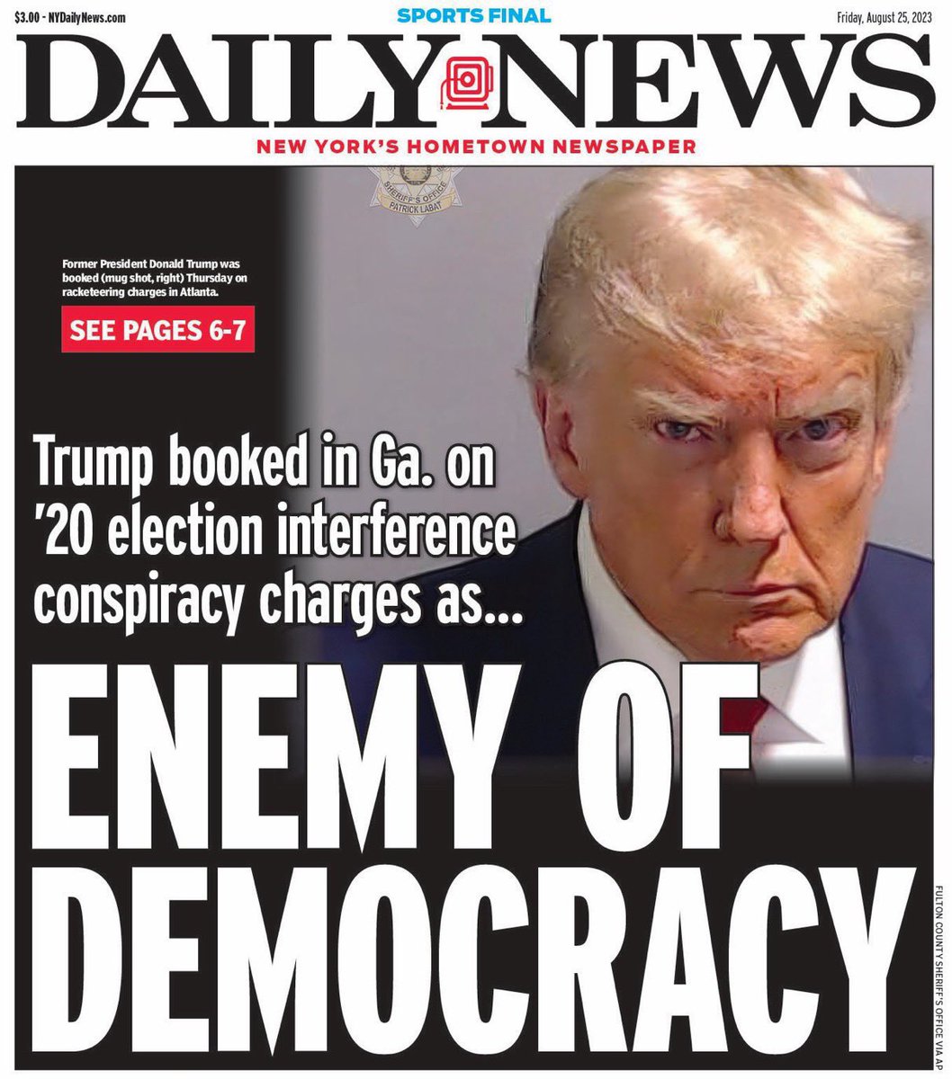 @johncusack Trump’s mugshot made the front of New York’s ‘Daily News’.