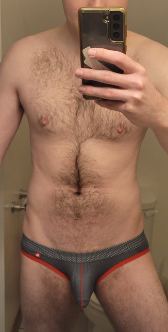 I love how revealing this jock is 🥵 #bulge #jockstrap https://t.co/ocaQSAlgtn<a href="/tag/bulge"class="tags">#bulge</a><a href="/tag/jockstrap"class="tags">#jockstrap</a>