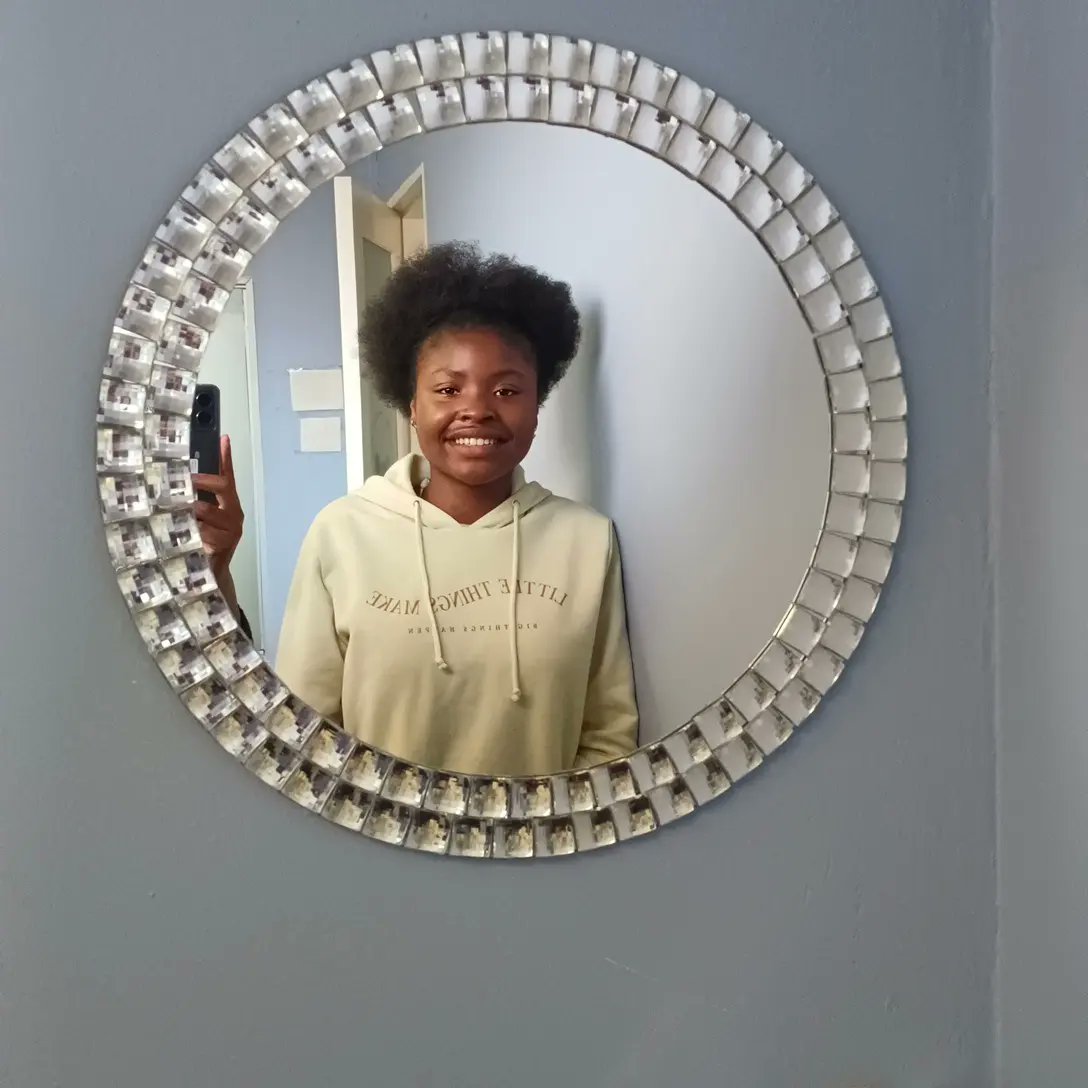 michelle_n23's tweet photo. We need to take care of our health! Dentist appointment and I was happy with my doctor😊❤️ 
#teethcare #teeth #happy https://t.co/MppTnYYd8T