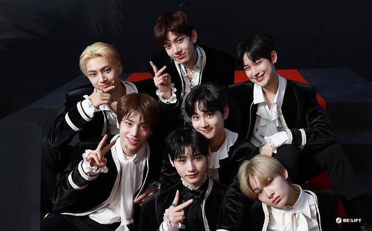 nksunbaem's tweet photo. 1000 days have passed, you grew up so well enhypen 🥹 #1000DaysWithENHYPEN https://t.co/2dqa0nUxil