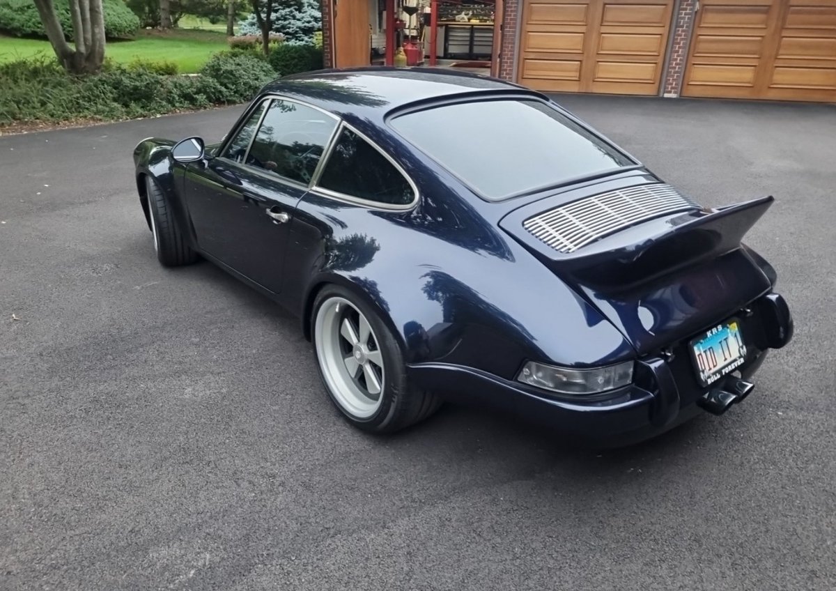 KaunasVeneto's tweet photo. Let's meet @Checkeditoutchicago - a Saturday event that will blow Your mind with a list of cars You don't see every day! 

Morgan &amp; Fulton Market 

Have a preview of one of their masterpiece - the 1989 Porsche Carrera 911 restored and looked after by @olsenmotorsport . https://t.co/9fIrWEmR19