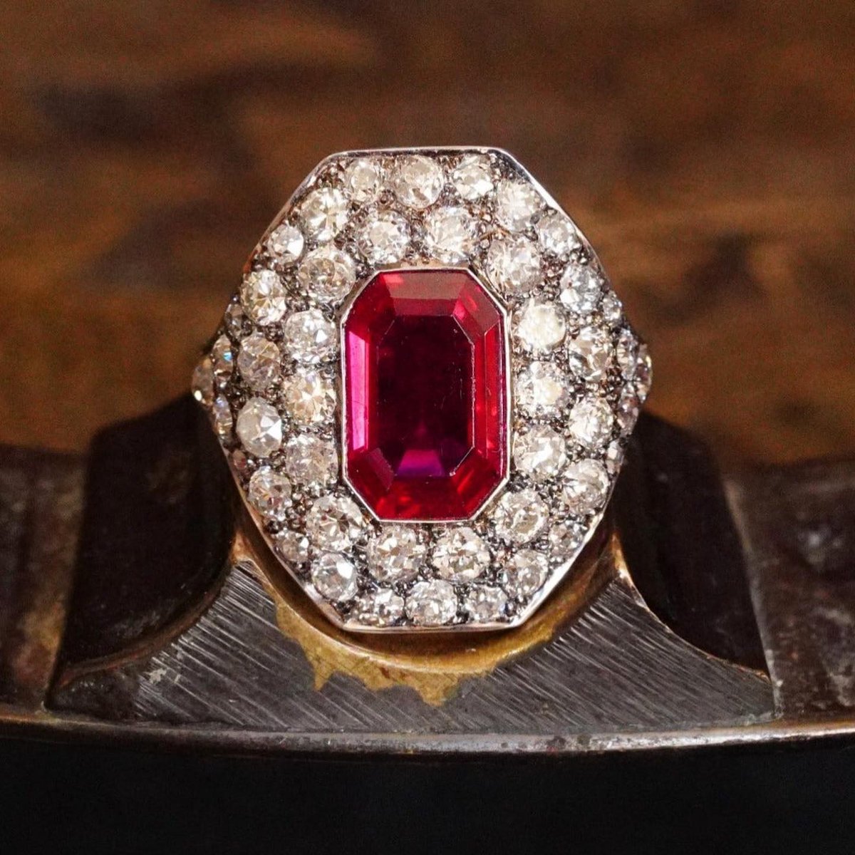 JoganiGallery's tweet image. #jogani #joganiGallery #gemstones #antiquejewelry