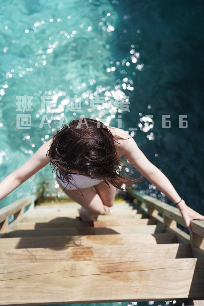 白玫瑰与红玫瑰
阿瞒兄喜欢哪款？我送给你呀