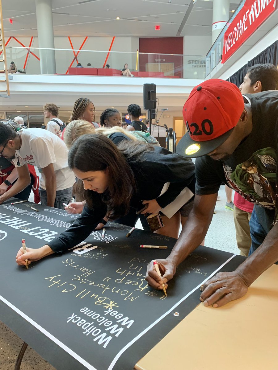 NCStateCNR's tweet photo. Last evening, members of the @NCState community made a commitment to #RespectThePack and its diversity. ๐บโค๏ธ
Take a look back. โฌ๏ธ https://t.co/khjR9dvntK