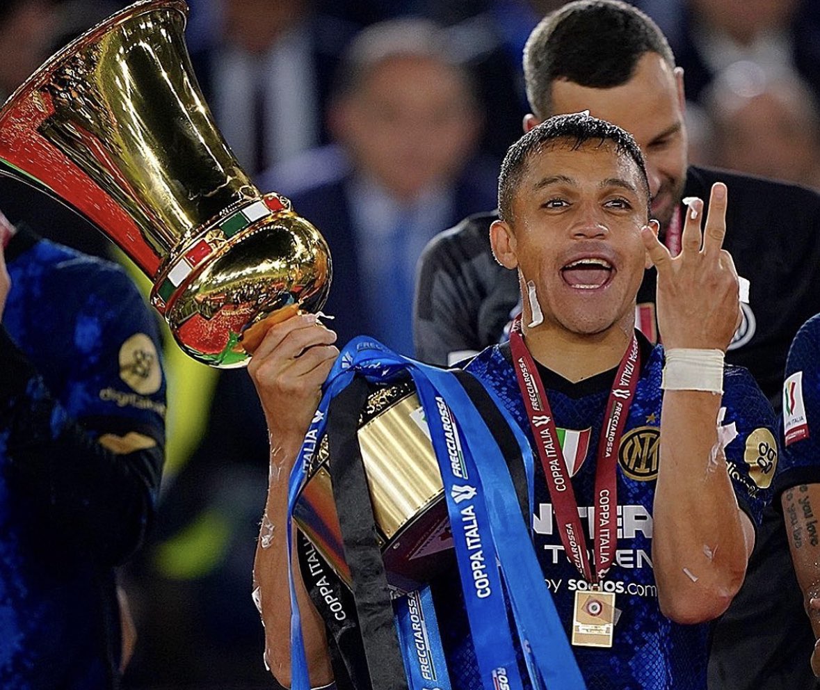 Alexis Sánchez has signed as new Inter player on short term deal — free transfer completed today. ⚫️🔵🇨🇱

He’s back at the club after spending last season to Olympique Marseille.