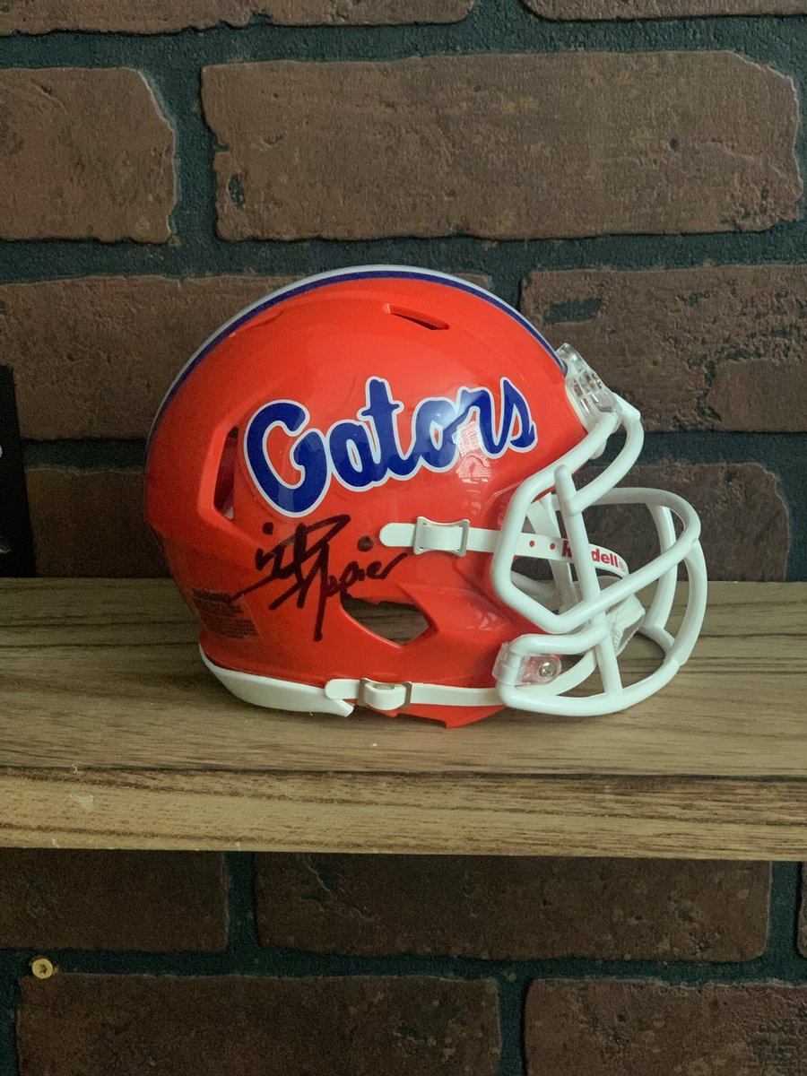hightopsport's tweet photo. 🚨🚨🚨Giveaway number 2

@coach_bnapier Signed Helmet

HOW TO WIN!!

👉🏻Retweet and Like 

👉🏻 Follow us

👉🏻 Subscribe to us: https://t.co/AgZOAmOxT4 https://t.co/oc11LlLWvR