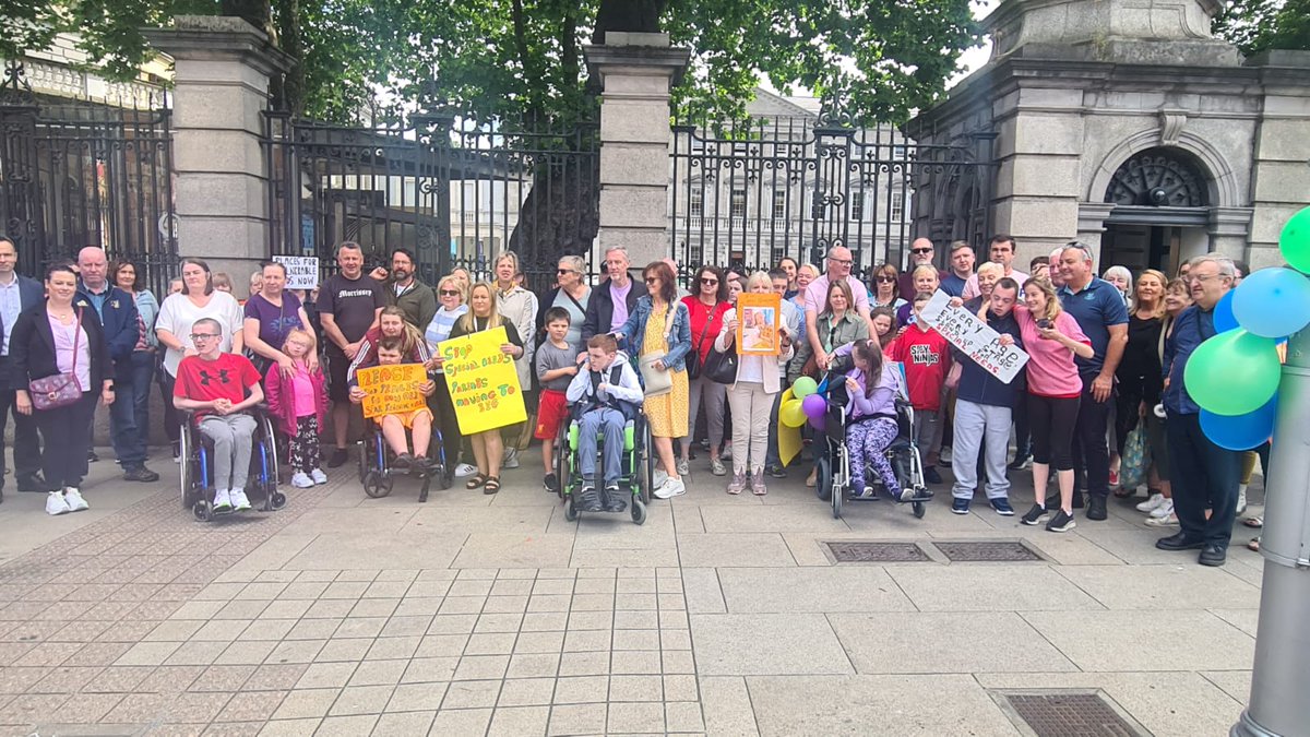 AliFieldLab's tweet photo. Great turnout today,  we have just found out that there are another 9 children involved from St Michael’s House on the Southside.  That is 22 young people with no adult services.   On a day with the leaving cert results out,  shame on our services and government. https://t.co/u3lAQVddzT