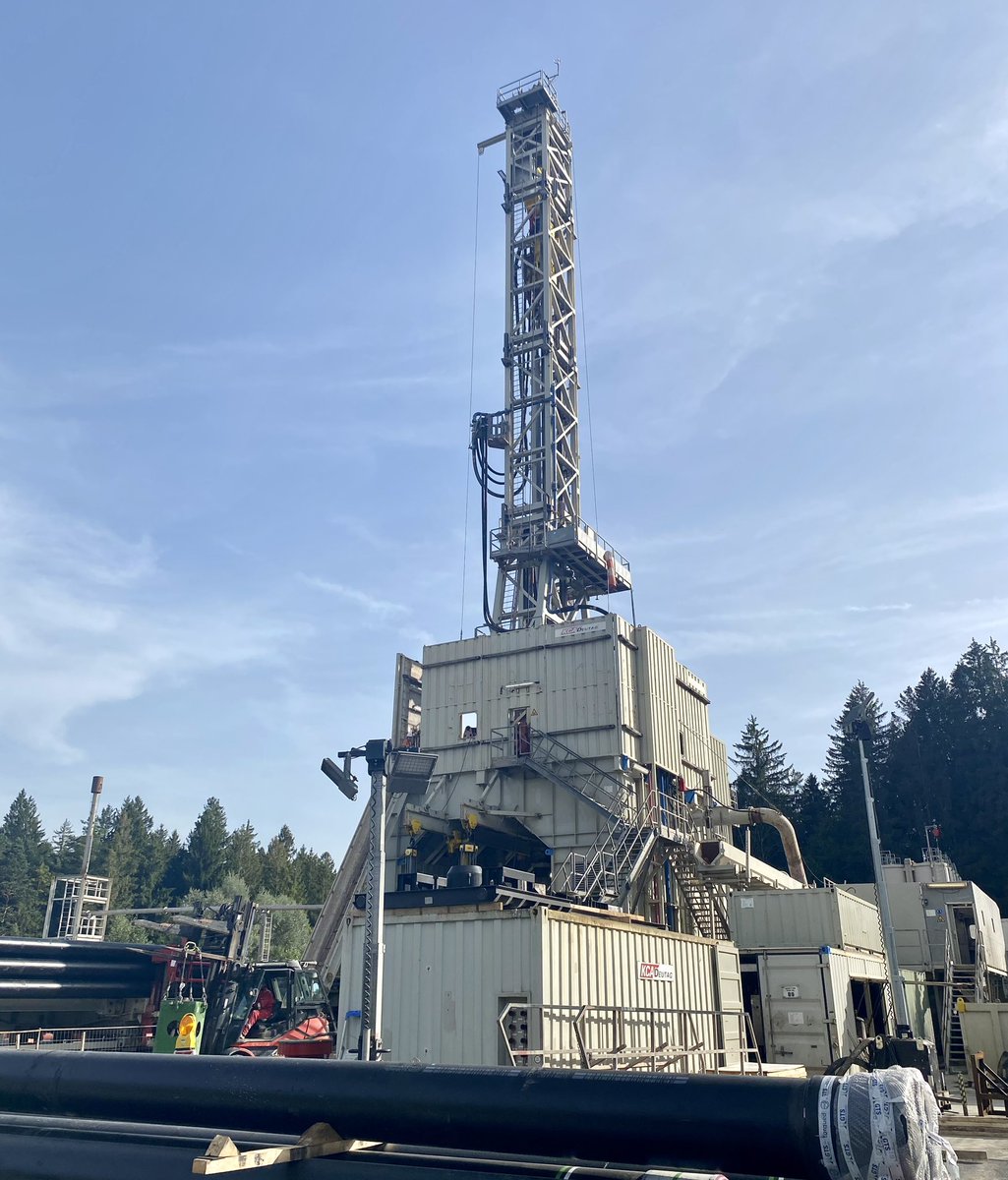 AmbPoupart's tweet photo. A 🇨🇦 #geothermal (carbon neutral) technology #EavorLoop could be a game-changer for district heating in 🇩🇪: Calgary-based @Eavor’s facility in #Geretsried was inaugurated yesterday in presence of @Bundeskanzler Scholz, Minister-President @Markus_Soeder & Minister @rebeccakschulz https://t.co/HLb15vJcHq