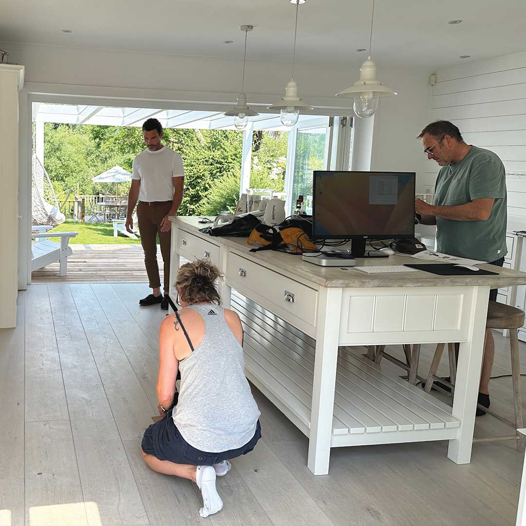 Not too long ago, we teased our involvement in a brilliant <a href="/SamuelWindsor/">Samuel Windsor</a>  location shoot. Now we’re happy to share the rest of the content! Check it out here: creativemouse.co.uk/samuel-windsor…