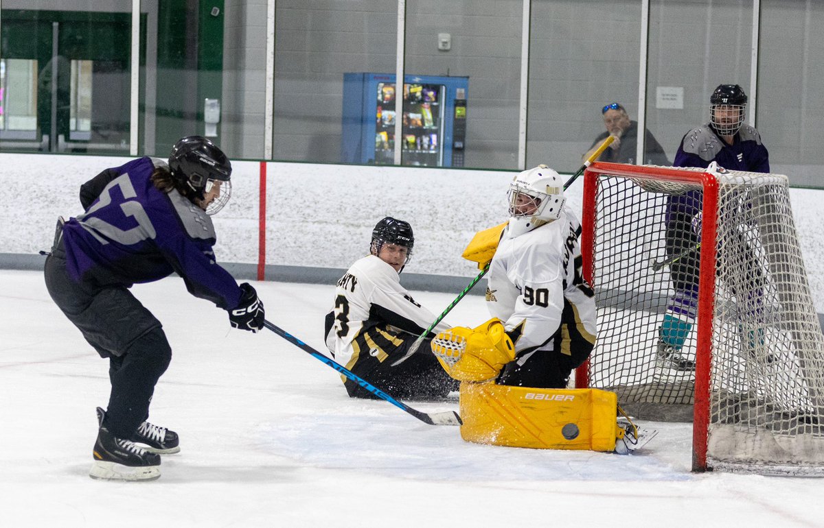 AaronCash6's tweet photo. @crossovertexas and you’ll find goalies making saves back to back!! https://t.co/asVJBG6NEk