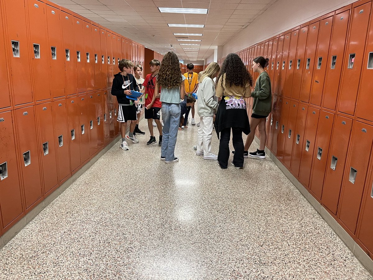MrWidmier's tweet image. It was a great week in CTE Wheel Exploration!  Students learned to apply their coding skills to the Sphero robots, and they will complete the Pumpkin Cart STEM Challenge next week.  

@HumbleISD_CTE  @HumbleISD_RMS @HumbleISD #HumbleCTE #REPhard