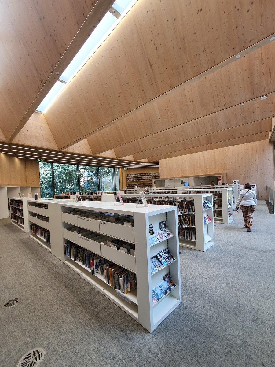 La Mejor Biblioteca Pública del Mundo, en Barcelona 👏. 

cc <a href="/bgarciamarquez/">Biblioteca Gabriel García Márquez</a>
