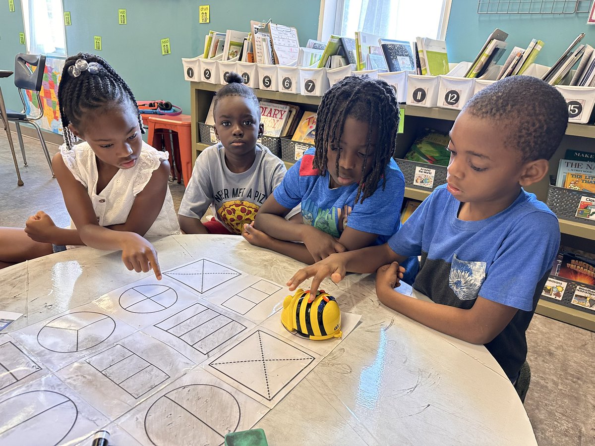 feithSTEM's tweet photo. Ms. Gleason’s 2nd graders did an AMAZING job using BeeBot in their math centers today! So glad I had the opportunity to come in, help out, and watch them in action as they worked together and learned about partitioned shapes!

#amazingtothecore #WoodlandForrestSTEMpede https://t.co/DUN8X6ouO8