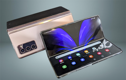 Gtlast123's tweet photo. Samsung Galaxy Z Fold 2

Product: https://t.co/gF8C1CuPd7
Review: https://t.co/IdwyXwXBYm

#GalaxyZFold5 #galaxyzfold5giveaway #GalaxyZFlip4 #samsunggalaxy https://t.co/dAHfrAjRsP