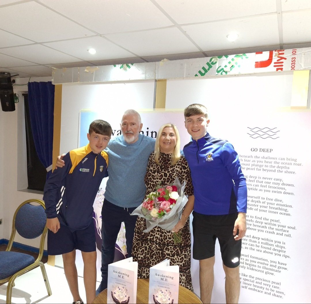 KevinCampSF's tweet photo. Great night in @naomheoinclg with @25Siobhan Awakening M.E 
A powerful and moving lifestory inspired by growing up in West Belfast by a brave person and a credit to her community ❤️ https://t.co/yw70WzdoLw