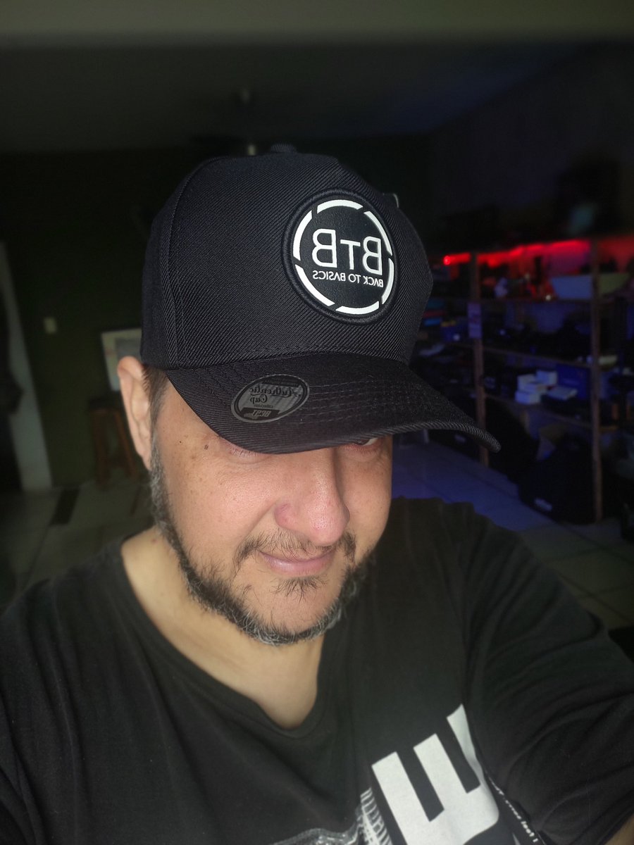andreylanhi's tweet photo. Chegou o boné novo do BtB 📸❣️🥰❣️📸 ALL Black! https://t.co/Q9Rp2qrW6V
