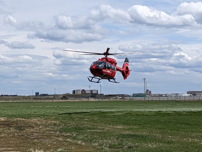 2dayFMNewsGP's tweet photo. Pilot hospitalized after helicopter crash near Grande Cache https://t.co/nxQhFoI1hy #gpab #grandecache https://t.co/TXZ3FWIuF1